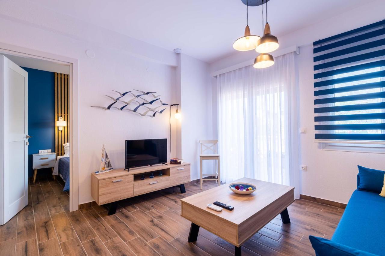 Elvis Nest Apartment Неа Мудания Екстериор снимка