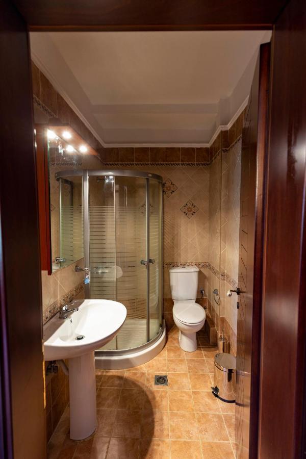 Elvis Nest Apartment Неа Мудания Екстериор снимка